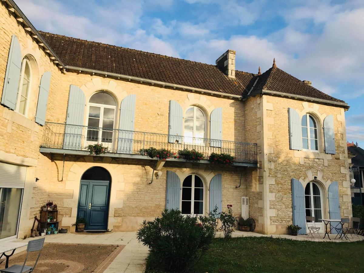 Les Clos Bleus Neuville-de-Poitou Bagian luar foto